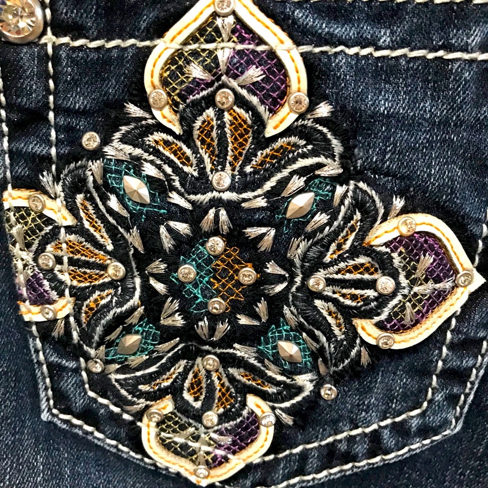EUC MISS ME SIGNATURE STRAIGHT JEANS SIZE 30